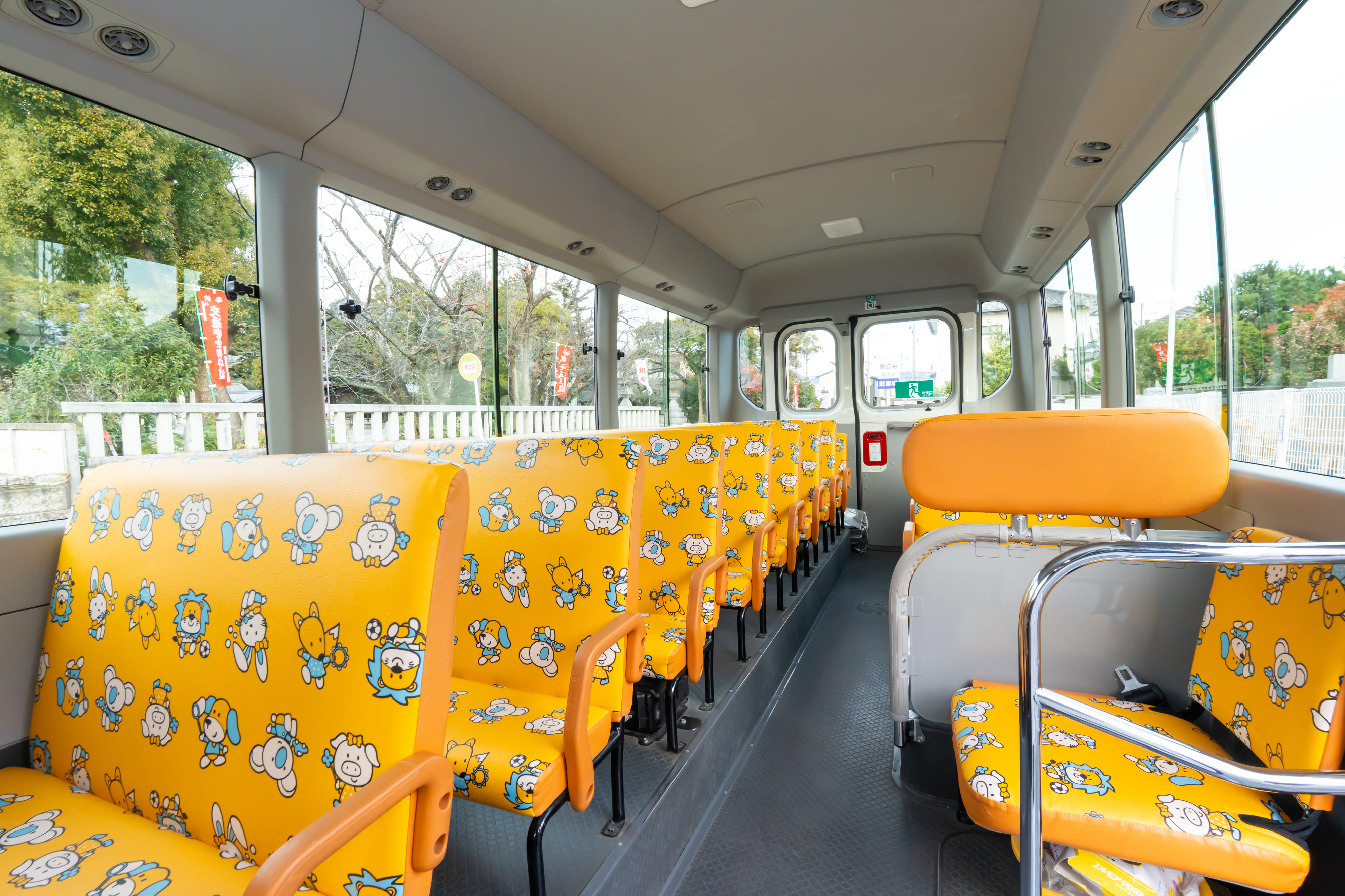 アンパンマンバスのイメージ