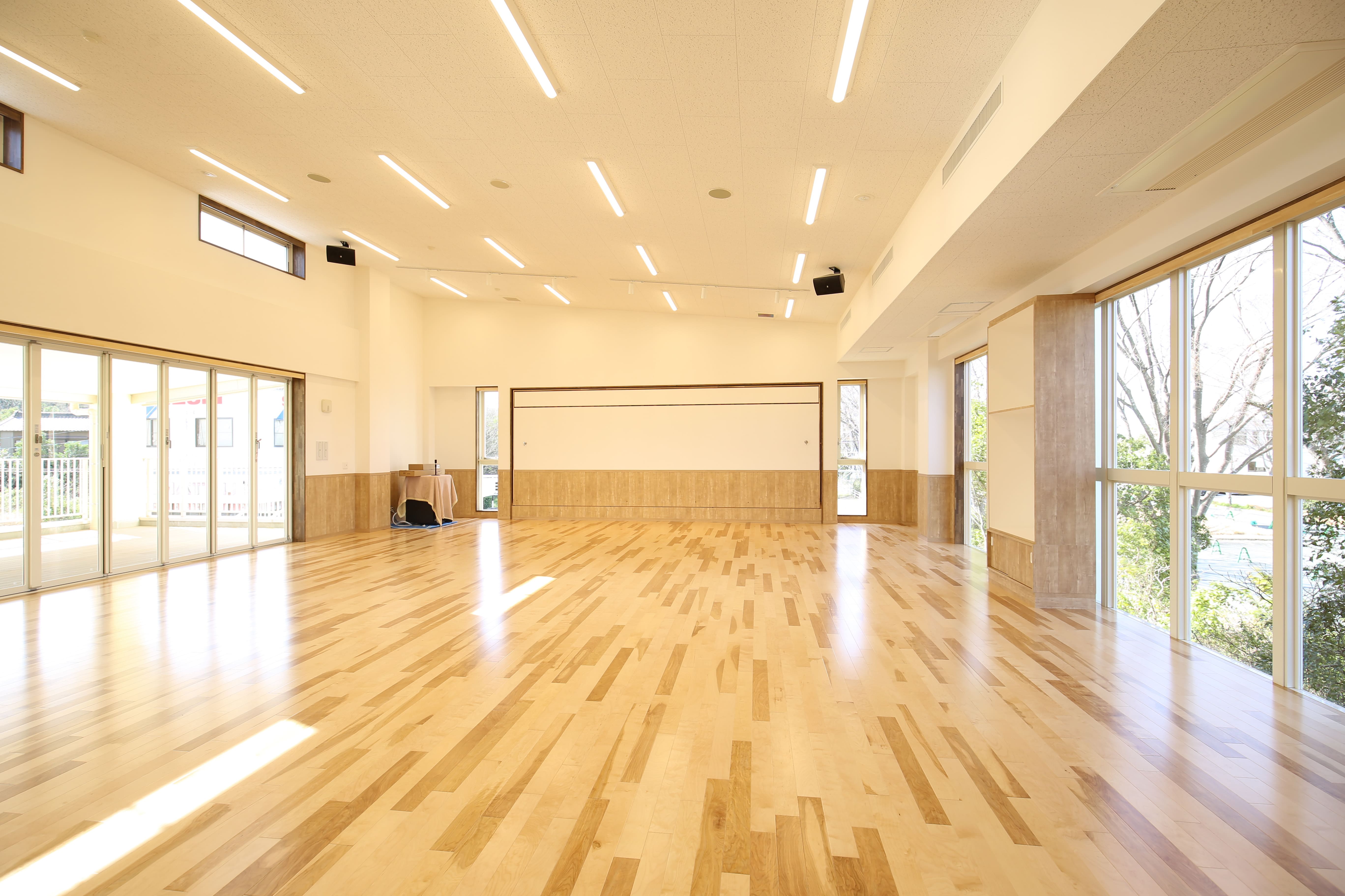 岩田大空こども園遊戯室